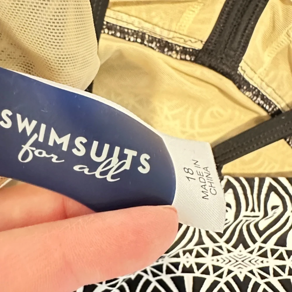 NWT Swimsuits for All One Piece‎ Black & White Stunning Swimsuit 18